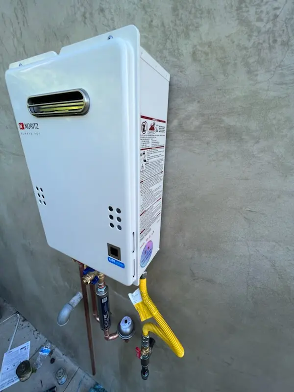 Tankless water heater installation for Schalks homes